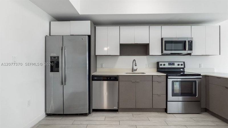 Apartment for rent at 26 Edgewater 515