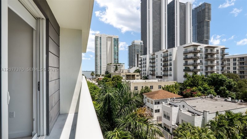 Apartment for rent at 26 Edgewater 515