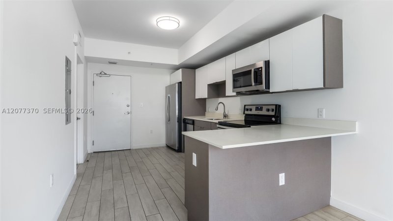 Apartment for rent at 26 Edgewater 515