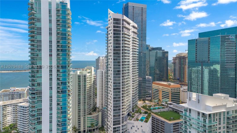 Alquiler de apartamento en Brickell House Condo 1913