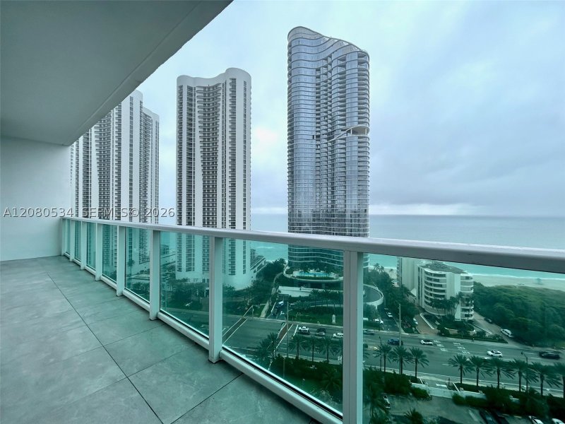 Apartment for rent at Arlen House PH08