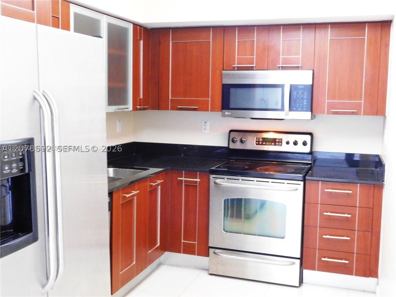 Alquiler de apartamento en Parc Central South 1002