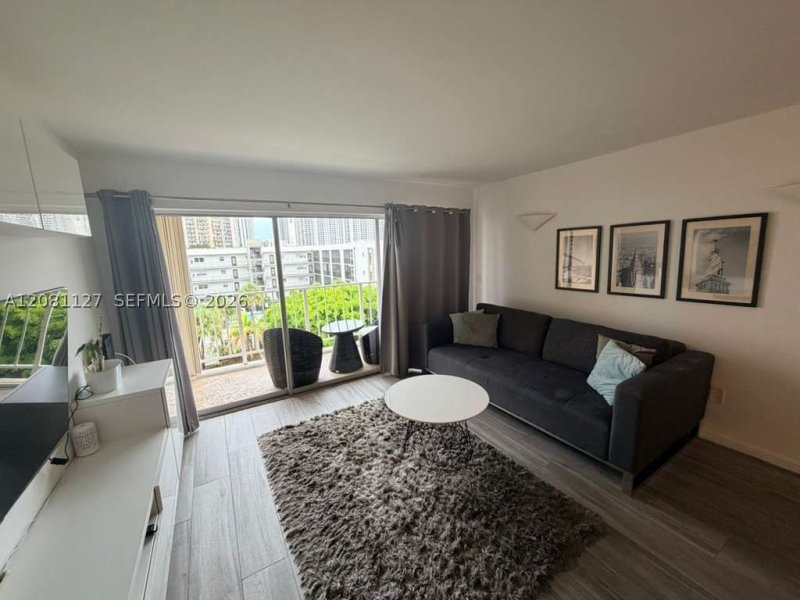 Alquiler de apartamento en Marbella Tower 606