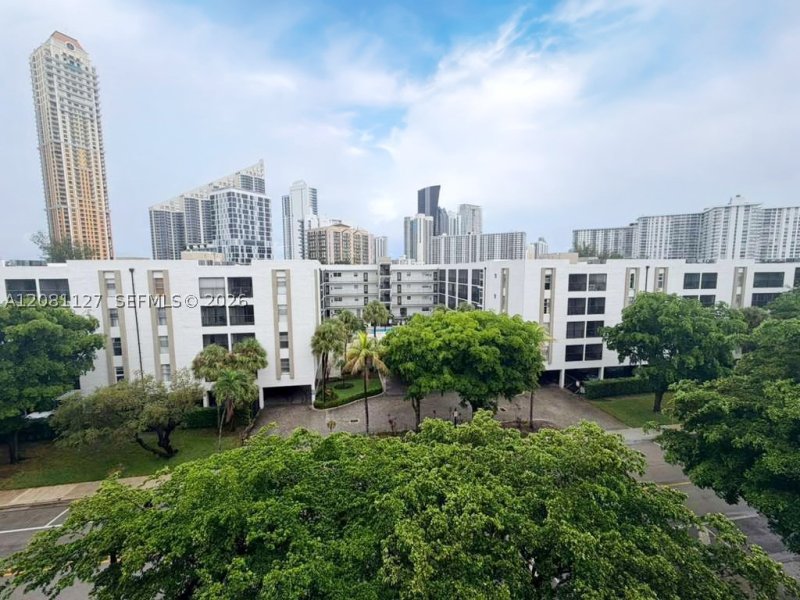 Alquiler de apartamento en Marbella Tower 606