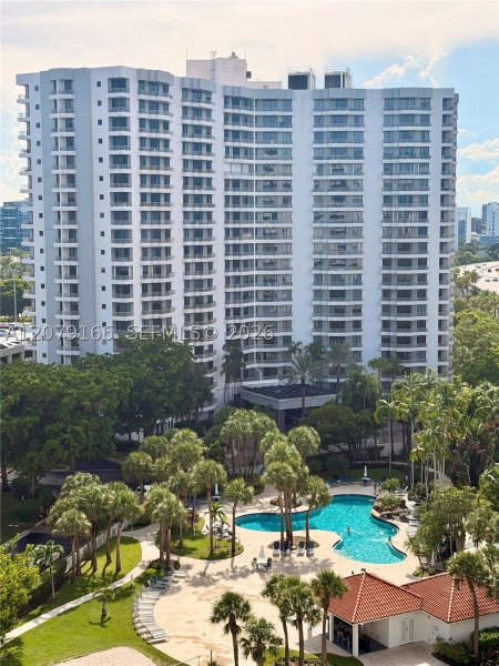 Comprar apartamento no Parc Central Aventura 702