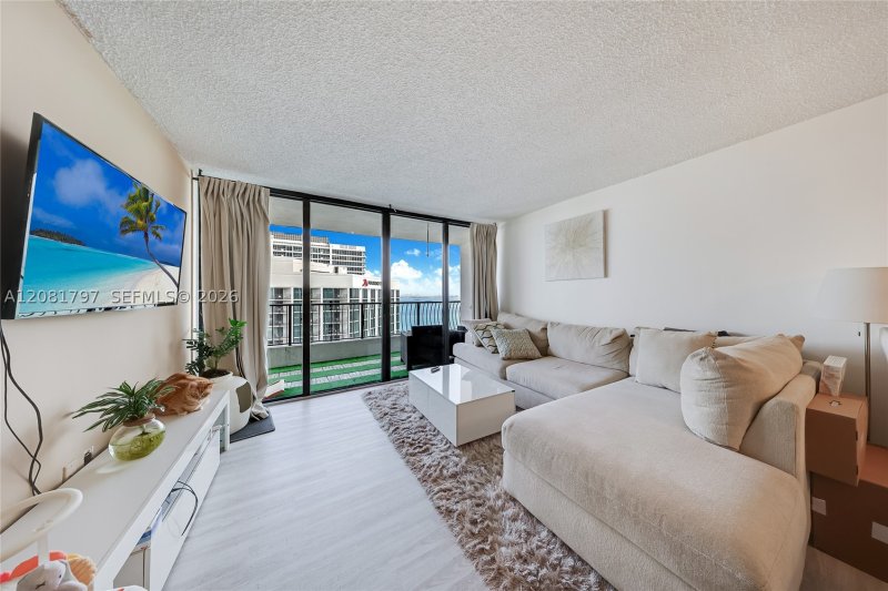 Property photo # 10