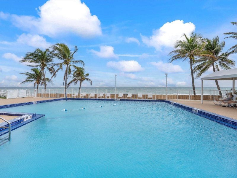 Comprar apartamento en Ocean Summit 1110