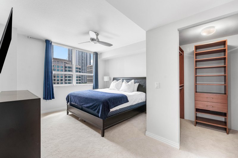 Comprar apartamento en 350 Las Olas Place 1730