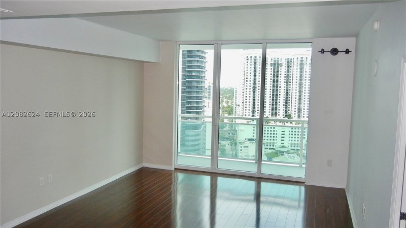 Comprar apartamento en The Plaza Tower II 2509