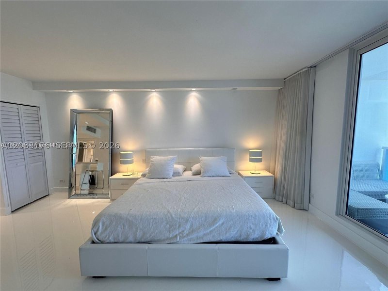 Comprar apartamento en Roney Palace 611