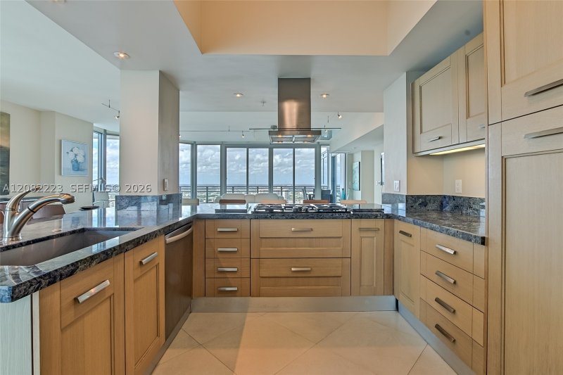 Apartment for rent at Diplomat Residences 2805