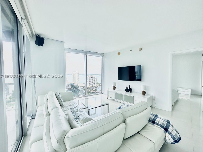 Apartment for rent at Icon Brickell Tower II 2702