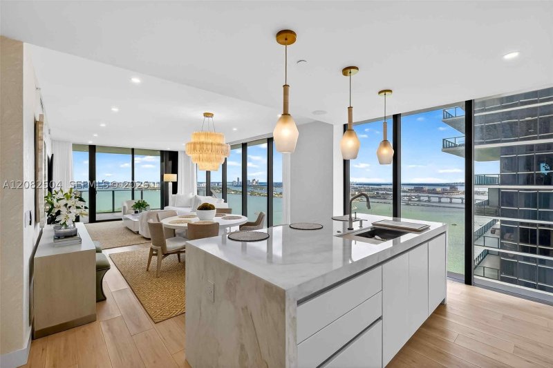 Aluguel de apartamento no Aria Reserve Miami 3007