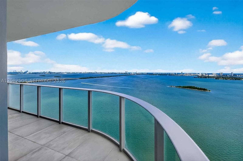 Aluguel de apartamento no Aria Reserve Miami 3007