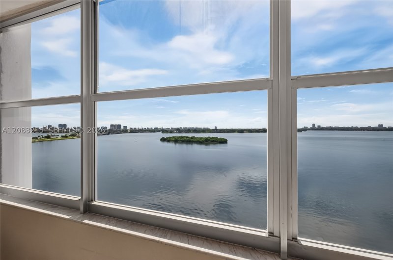 Comprar apartamento en Majorca Towers 1405