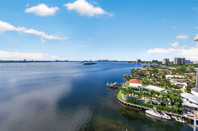 Comprar apartamento en Majorca Towers 1405