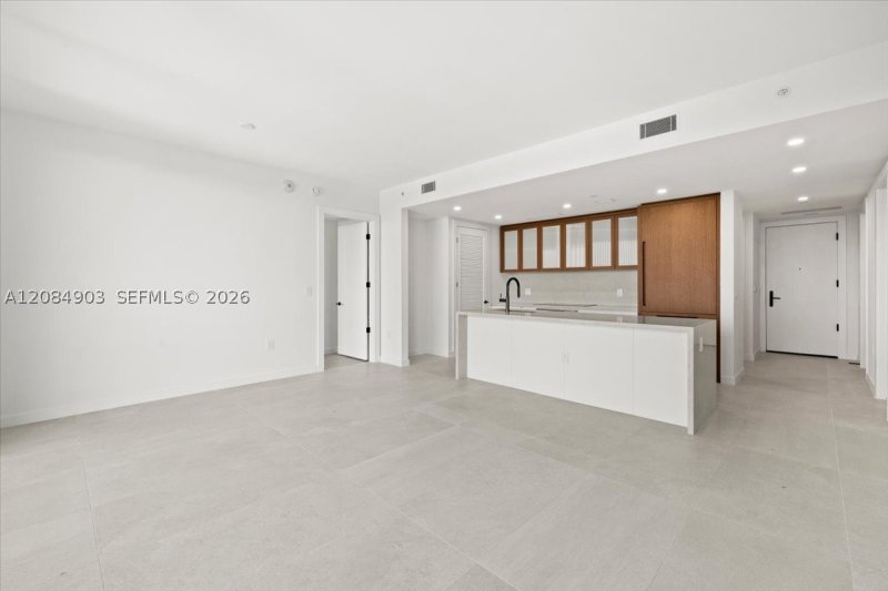Condo for sale at 2200 Brickell 422