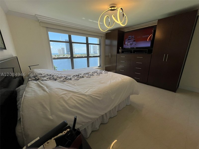 Comprar apartamento en Mystic Pointe 500 1215