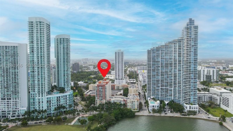 Comprar apartamento no Cite On The Bay 408