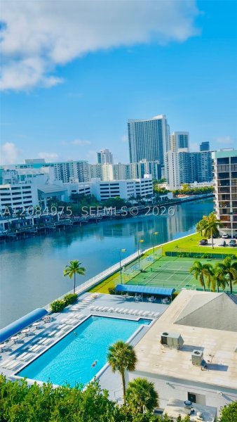 Comprar apartamento en Towers of Oceanview South 1018