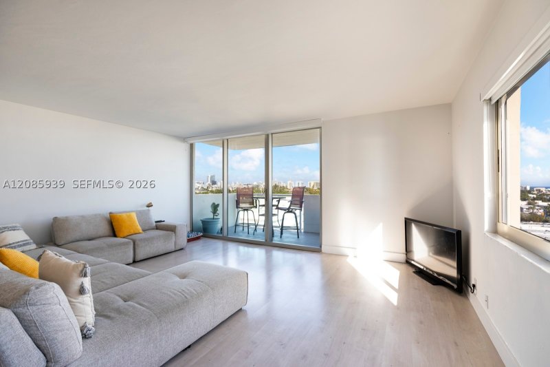 Comprar apartamento en Mirador North Tower 907
