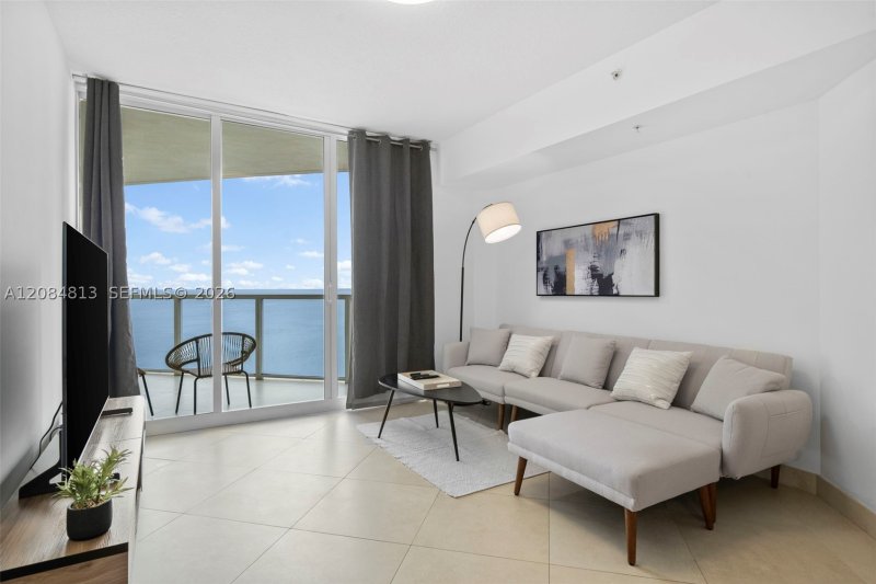 Alquiler de apartamento en La Perla 1710