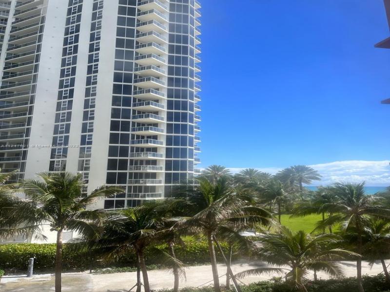 Condo for sale at Aventura Beach Club 218