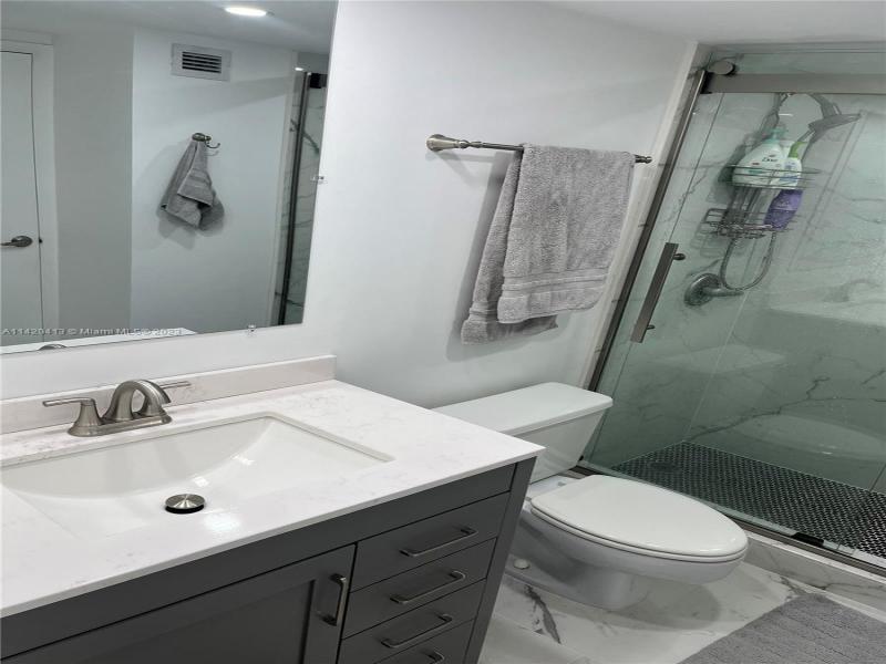 Condo for sale at Parker Plaza Estates 1602