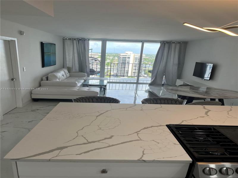 Condo for sale at Parker Plaza Estates 1602