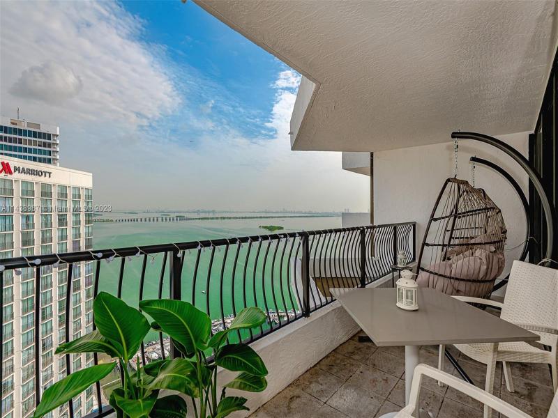 Condo for sale at The Venetia 32E