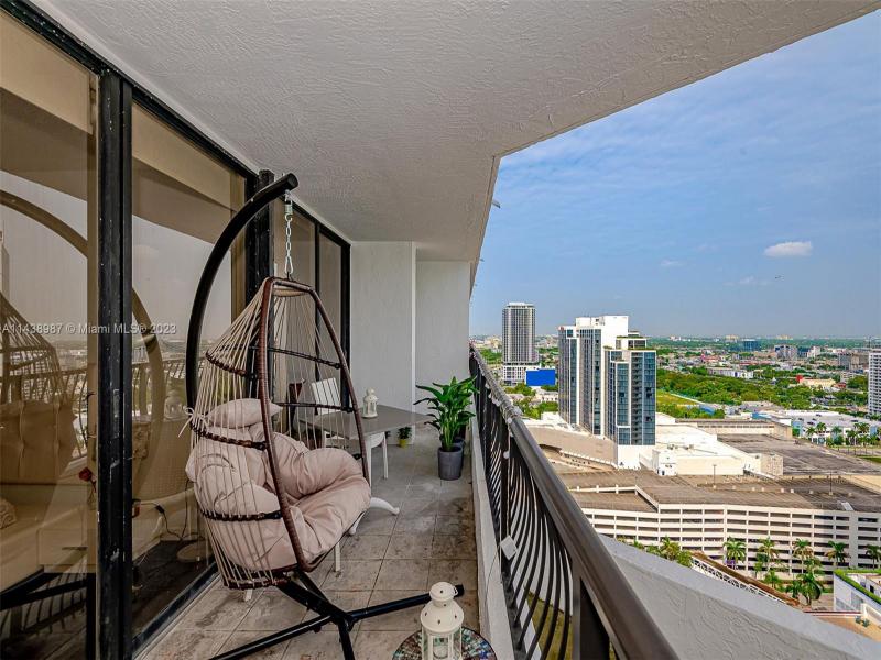 Condo for sale at The Venetia 32E