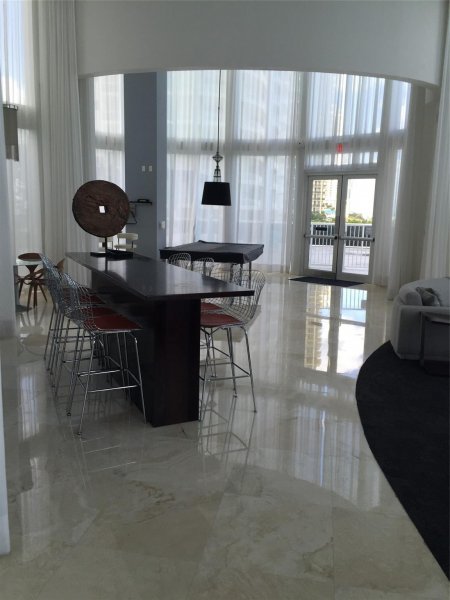 Condo for sale at Trump Tower One 502