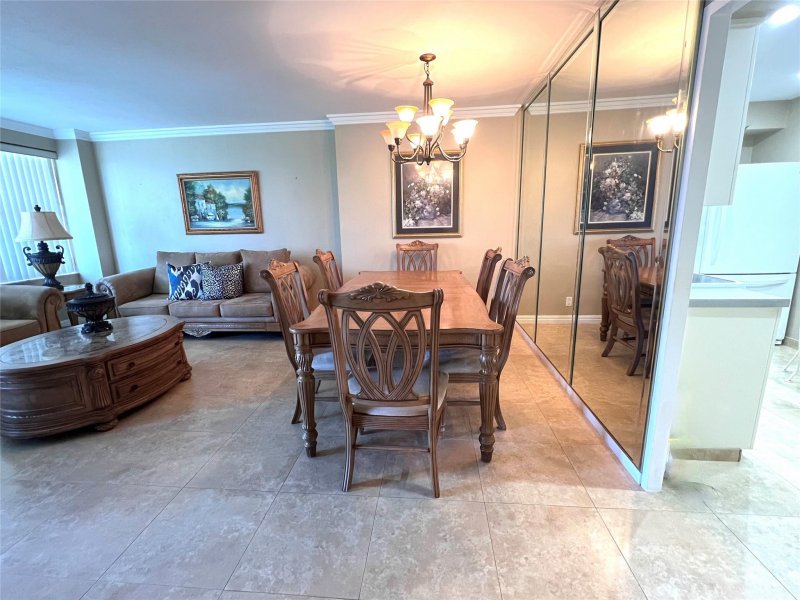 Condo for sale at Coral Ridge Towers East 518