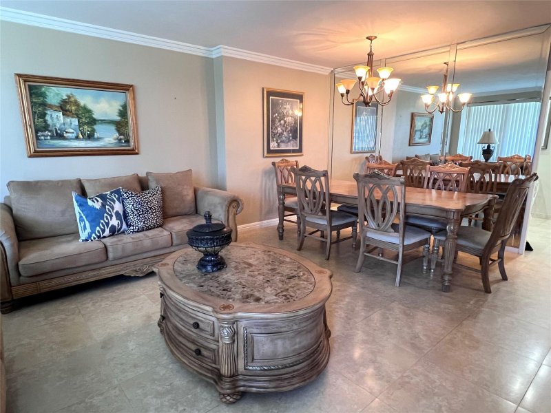 Condo for sale at Coral Ridge Towers East 518