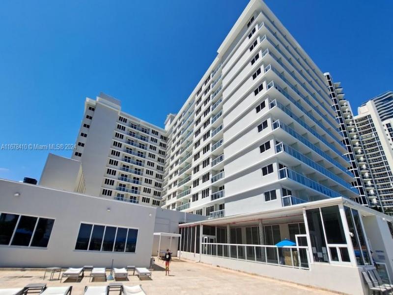 Condo for sale at Aventura Beach Club 747