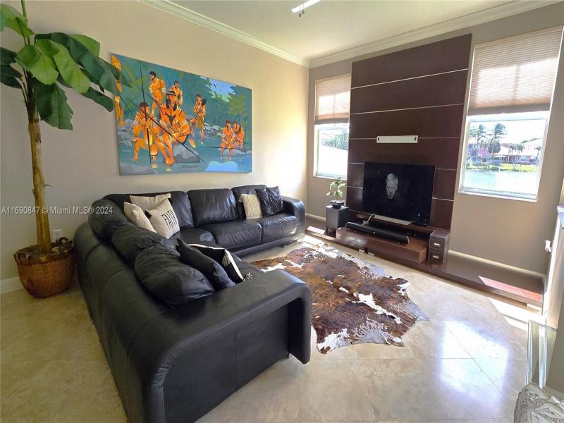 Property photo # 8