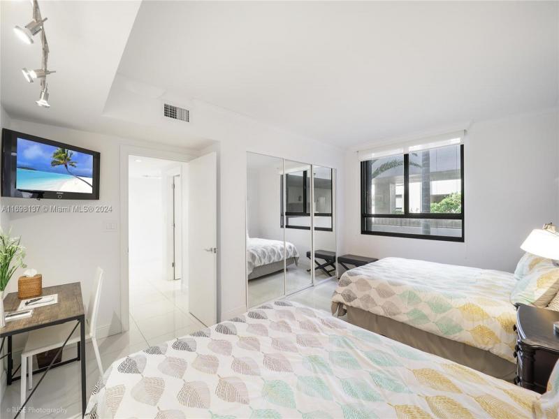 Alquiler de apartamento en Key Colony IV Botanica