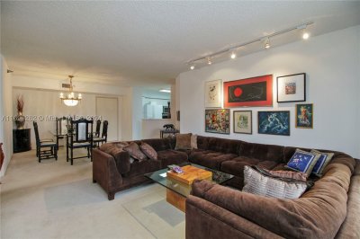 Mystic Pointe 600 Apt #307