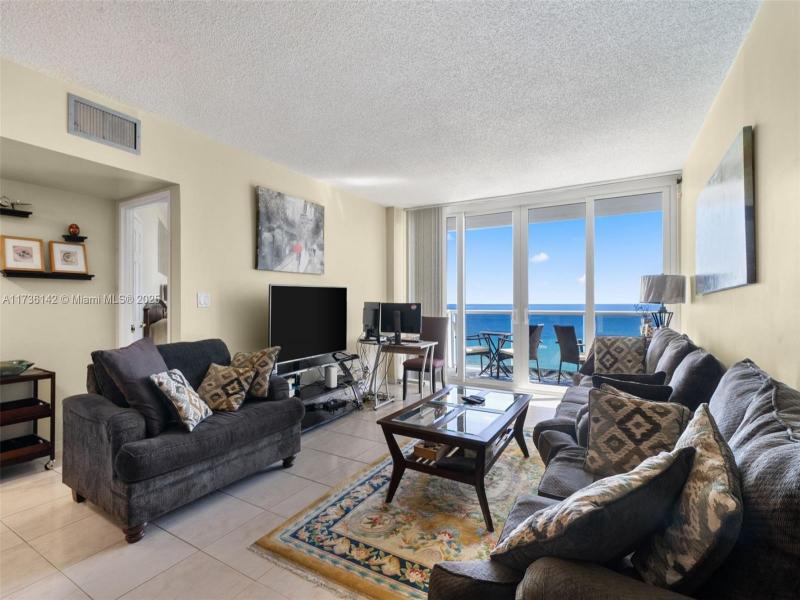 Aluguel de apartamento no Sea Air Towers 1110
