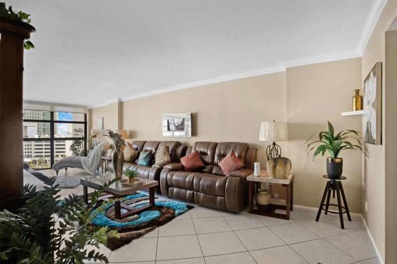 Condo for sale at 200 Leslie 915