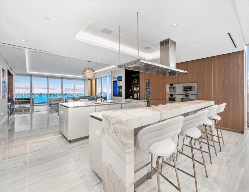 Alquiler de apartamento en Turnberry Ocean Club 2704