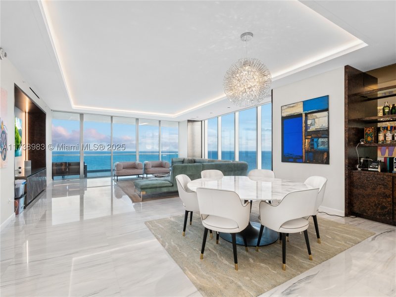 Alquiler de apartamento en Turnberry Ocean Club 2704