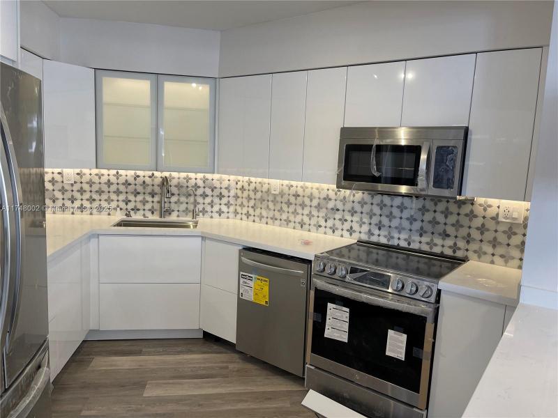 Property photo # 9