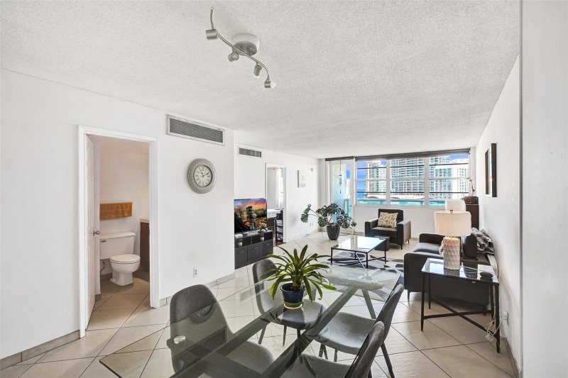 Comprar apartamento en Aquasol 10-R