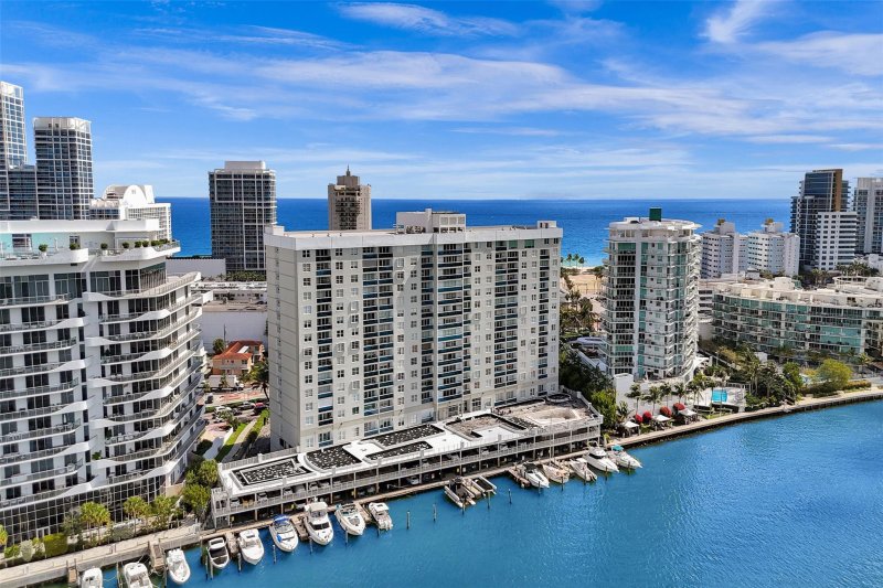 Comprar apartamento en Aquasol 10-R