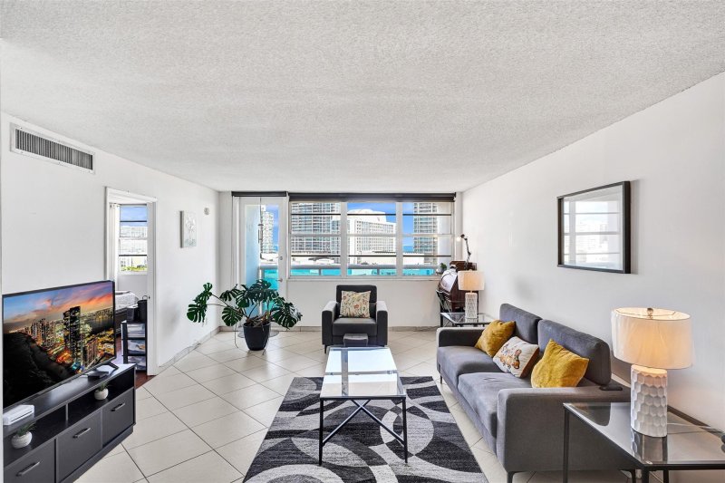 Comprar apartamento en Aquasol 10-R
