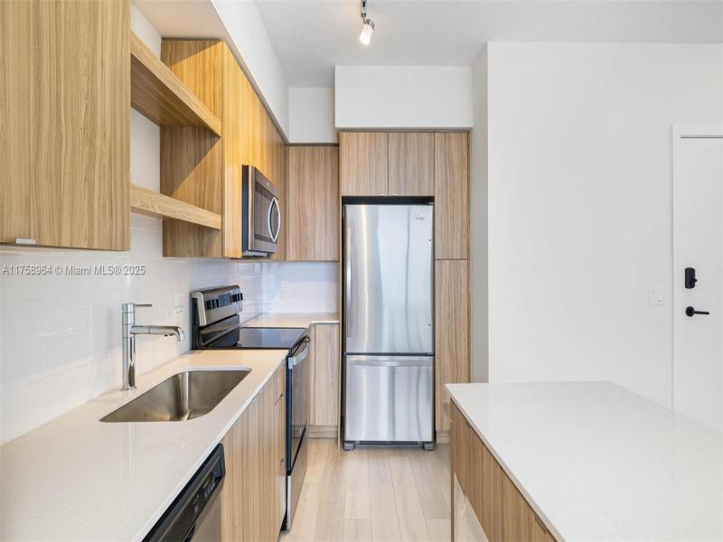 Property photo # 6