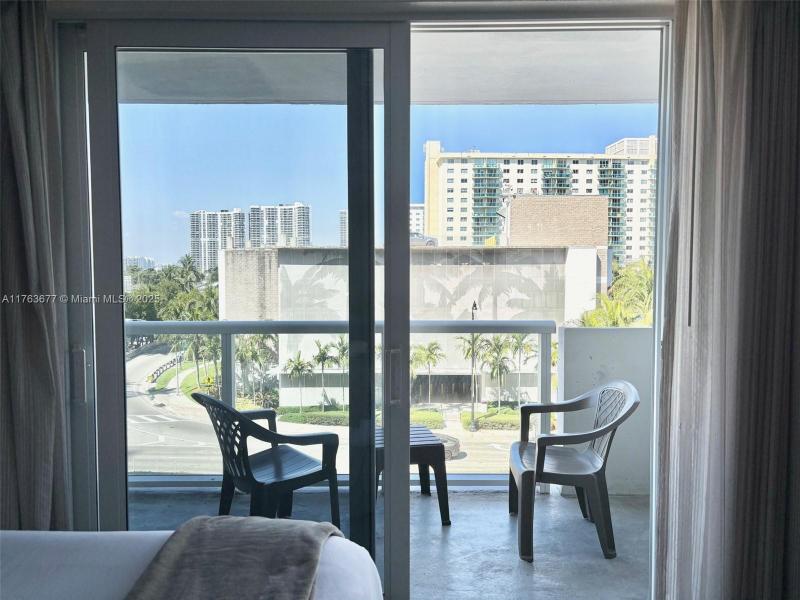 Condo for sale at Aventura Beach Club 338