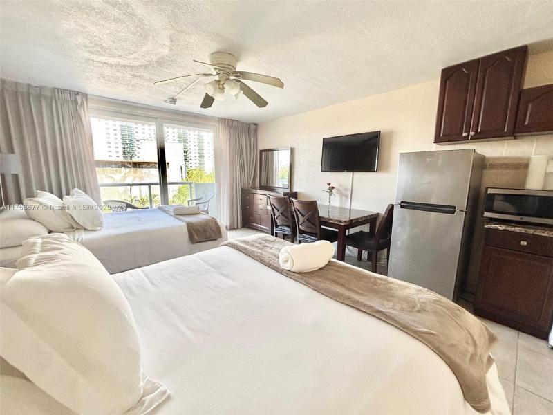 Condo for sale at Aventura Beach Club 338