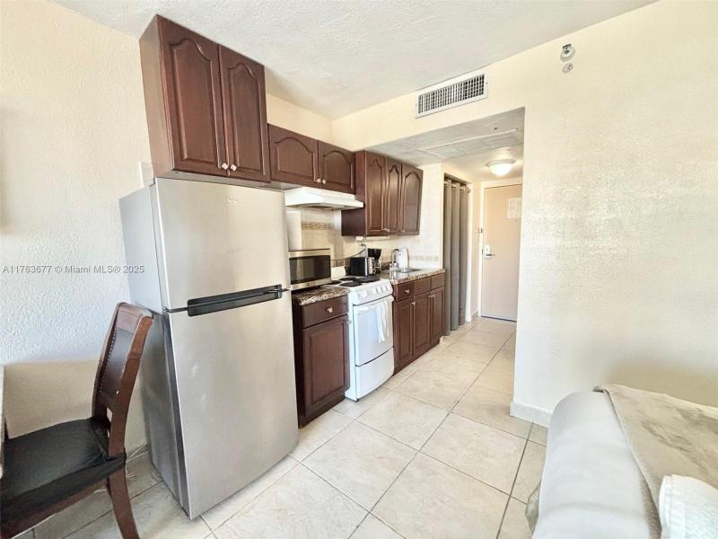Condo for sale at Aventura Beach Club 338